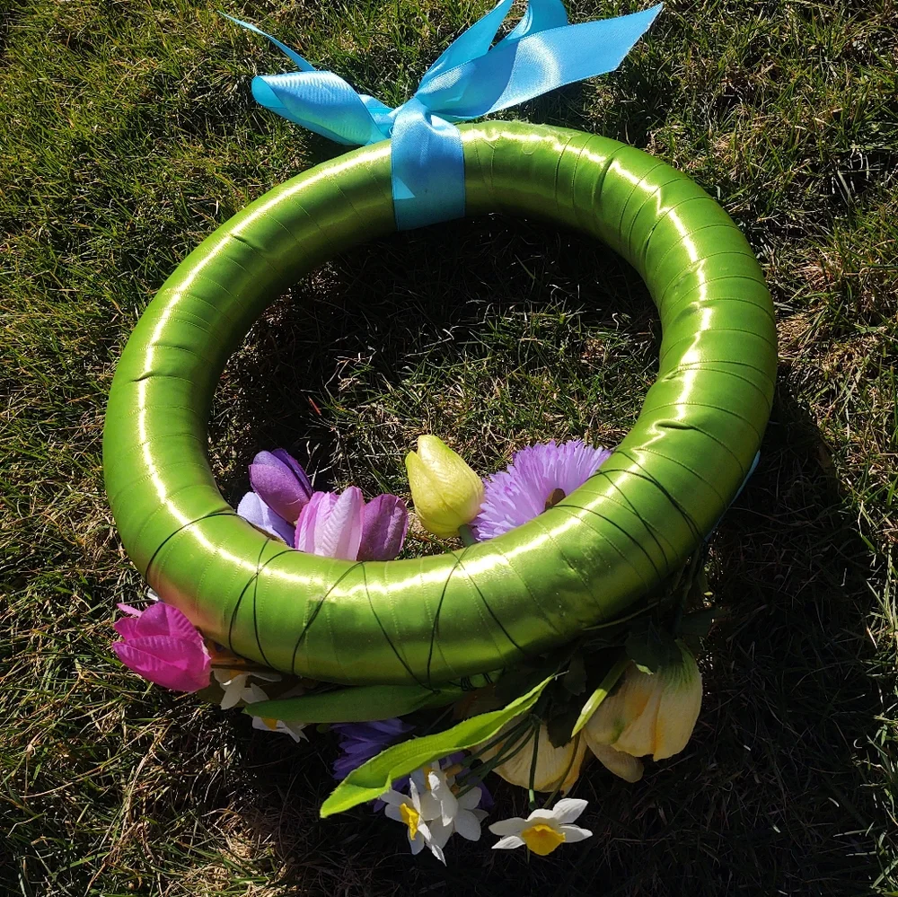 Tulip•BouQueT 💐 Wreath~ +Blue/Green Ribbon Trim~